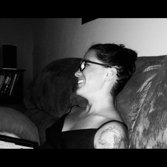 Meet your Posher, Natalie - Picture 7 of 8